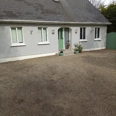 Applelea House *
